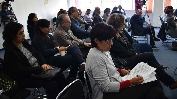 Participantes a coloquio 16
